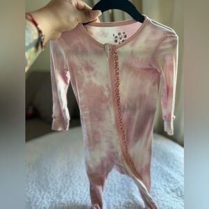 Kickee Pants Bamboo zippy tie dye EUC worn once